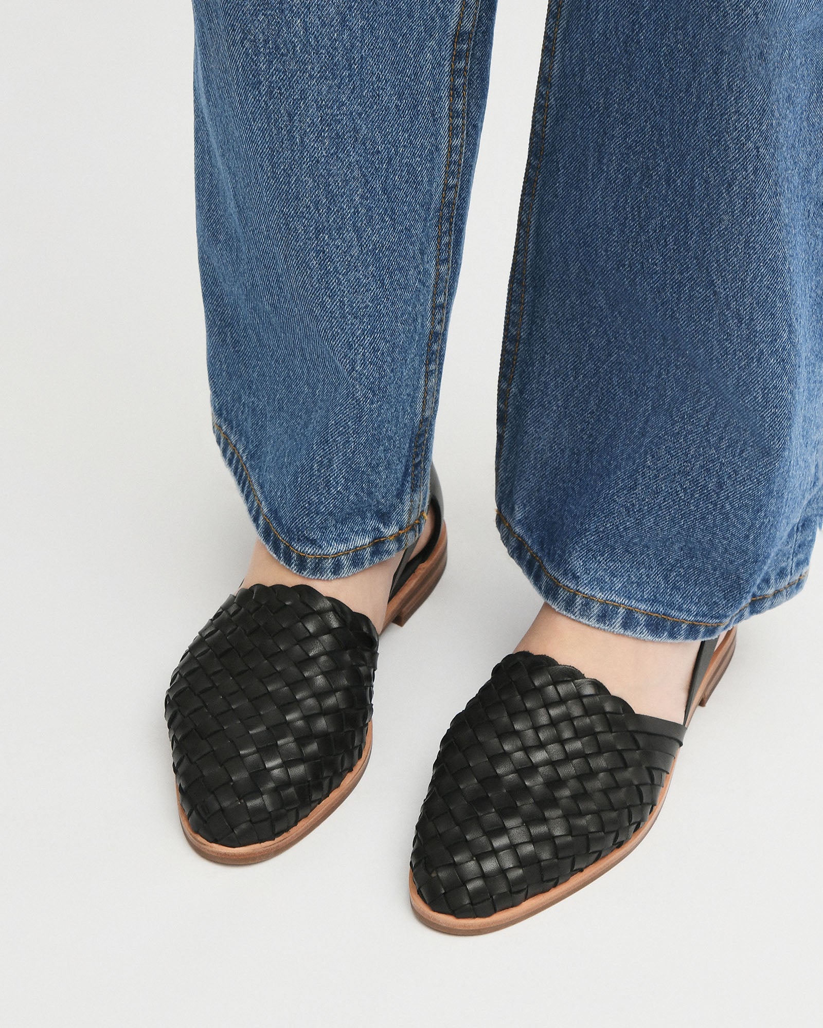 WISDOM CASUAL FLATS BLACK LEATHER image