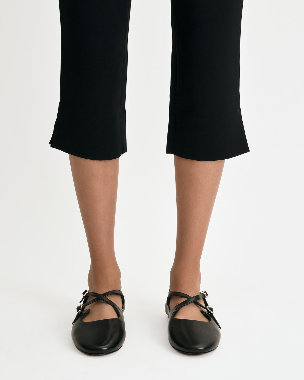YASMINA CASUAL FLATS BLACK LEATHER