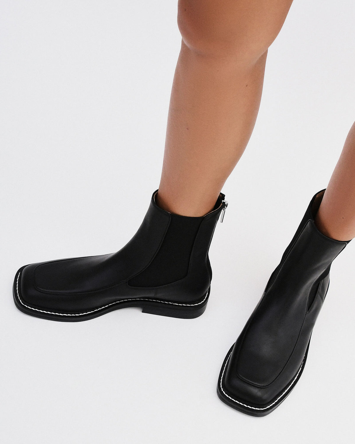 WHISPER FLAT ANKLE BOOTS BLACK LEATHER