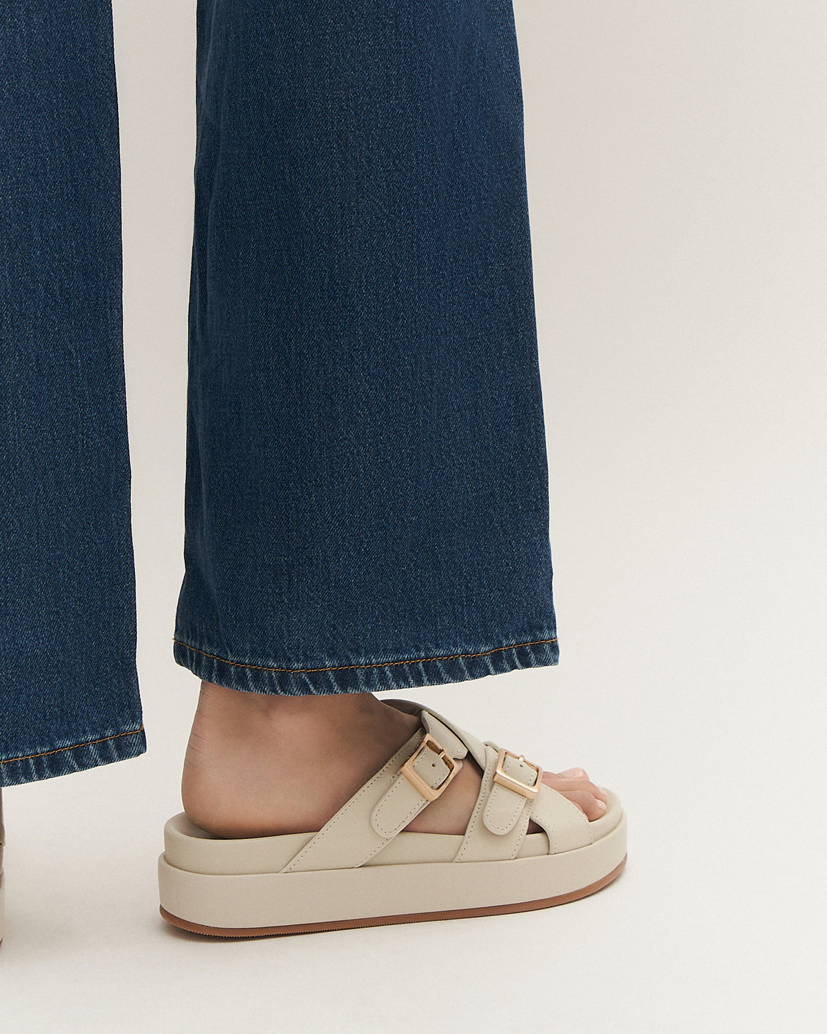 WICCA FLAT SANDALS OFF WHITE LEATHER