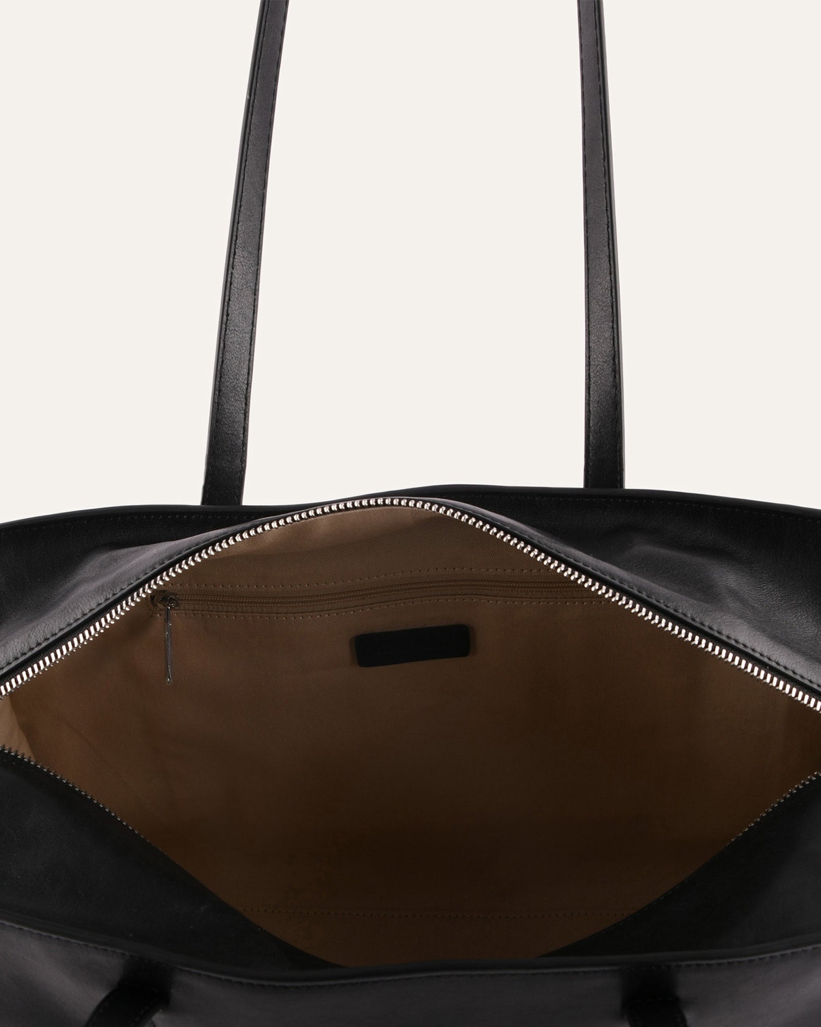 ZELIE SHOUDER BAG BLACK LEATHER image